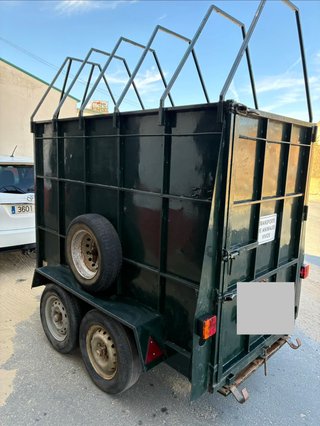 Remolque para transporte de animales