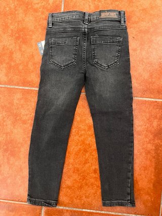 Vaqueros Lefties Talla 118cm (5-6 años)