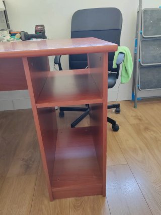 Escritorio de madera