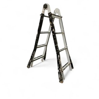 ESCALERA DE ALUMINIO DE 14 PELDAÑOS BLANCO Y NEGRO