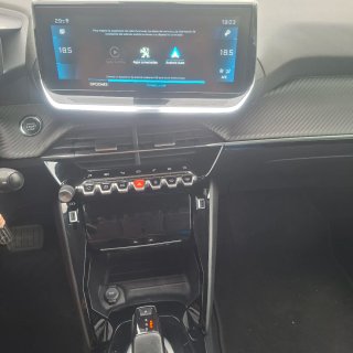 Peugeot 2008 2021