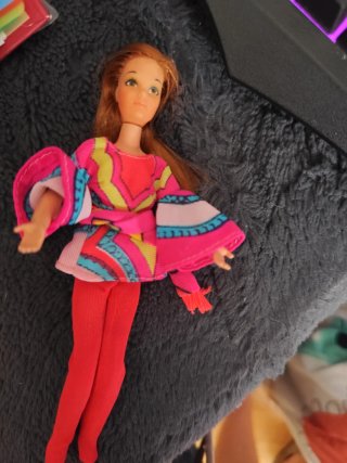 Mini Barbie Vintage Rock Flowers