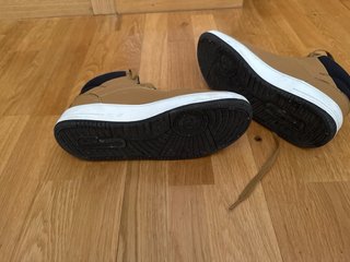 Zapatillas Champion Marrones y Negras