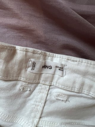 Bermudas beige Mango