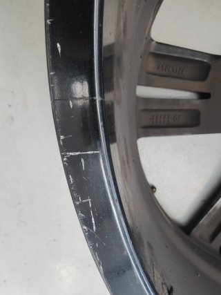 Llanta Volvo Original para Reparar
