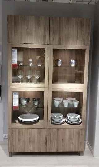 IKEA Besta Vitrina Estantería Madera y Cristal