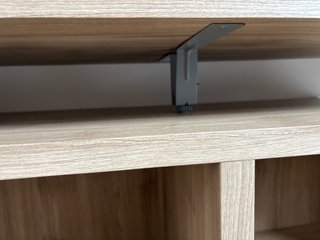 IKEA Besta Vitrina Estantería Madera y Cristal