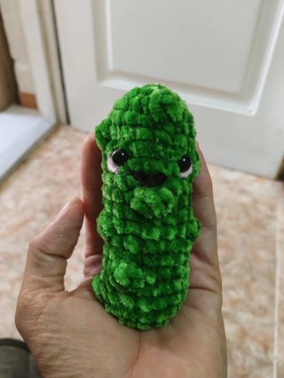 Pepinillo Crochet Hecho a Mano