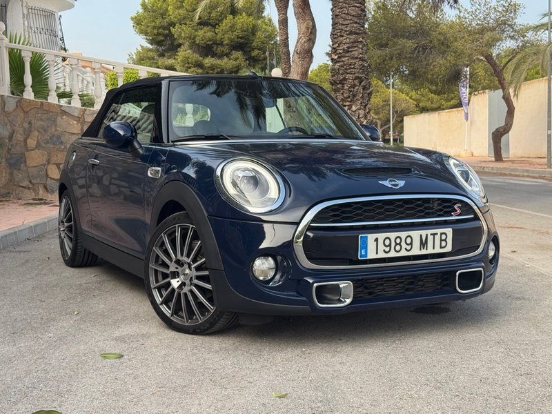 MINI Cooper S Cabrio - foto 1