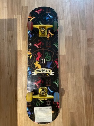 Skate completo + protecciones HIKEE