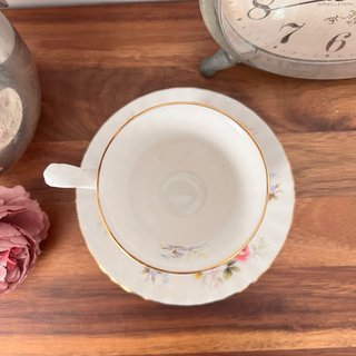 Taza y plato Royal Albert Tenderness
