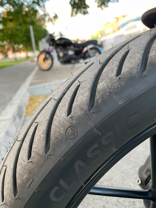 Triumph Street Twin 900cc Negra/Marrón