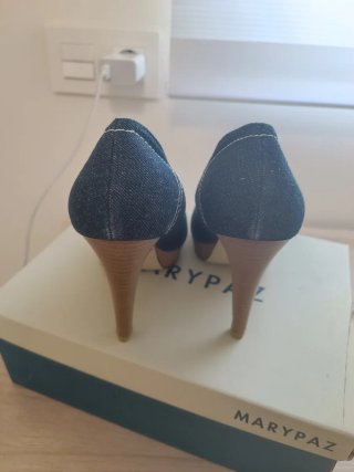 Zapatos de tacón Marypaz azul y marrón