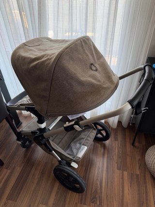 Bugaboo Fox 2 + Capazo + Silla + Patinete
