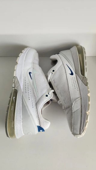 Nike air