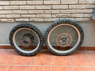 Ruedas de tacos para moto