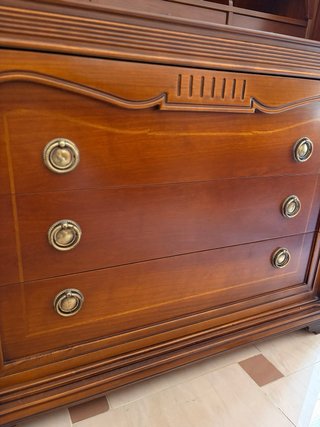 Bureau de madera. Buen estado.