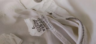Pantalones cortos a rayas rojos
