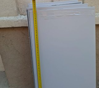 Baldas y escuadras metálicas para estanterías