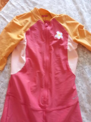 Neopreno infantil con protección solar