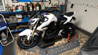 Suzuki GSR 750 Blanca 2012 full extras