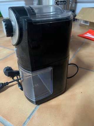 Cafetera DeLonghi Brazo modelo Dedica EC685.M
