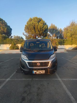 Alquiler furgoneta 9 plazas amplio maletero