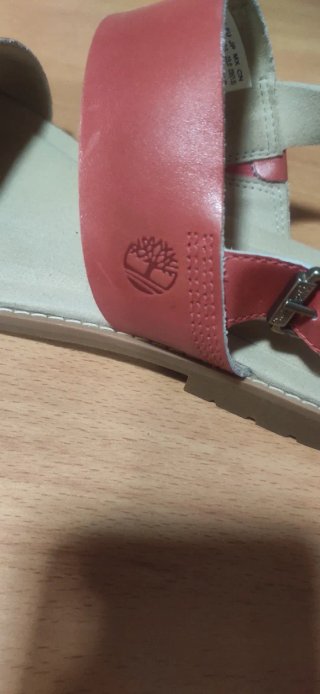Sandalias Timberland Rojas y Beige