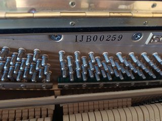 Pianoforte verticale SIHEKO