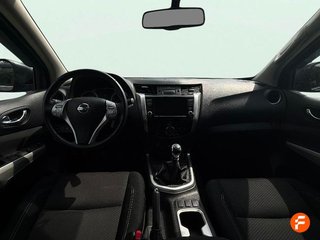 Nissan Navara NGuard AT