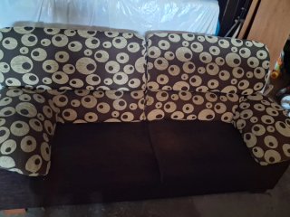 se vende sofa