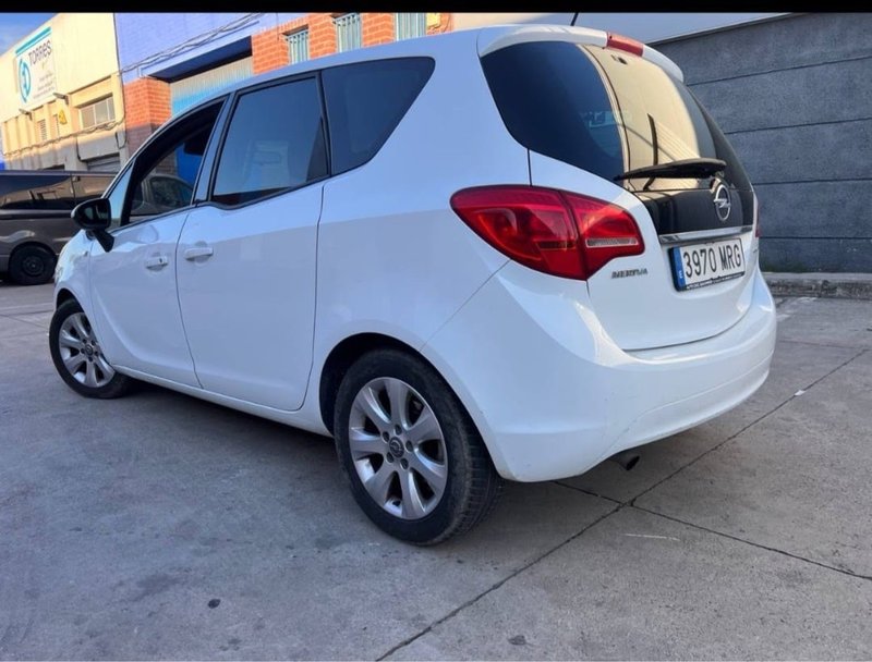 Opel Meriva 2011 - foto 1