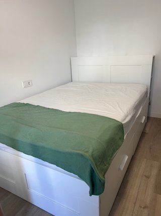 Cama BRIMNES 140x200 con cabecero