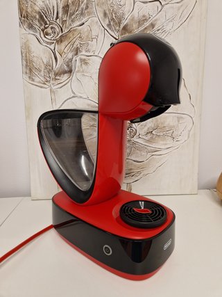 Cafetera Dolce Gusto Roja y Negra