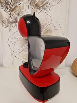 Cafetera Dolce Gusto Roja y Negra
