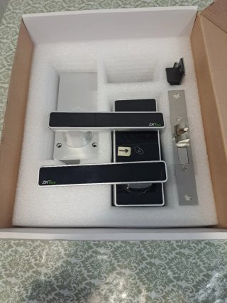 Cerradura DL30B Bluetooth Proximidad Táctil