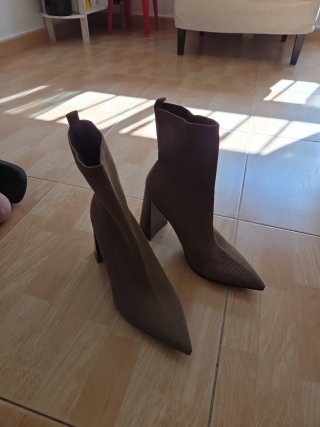 Zapatos de tacón elegantes mujer