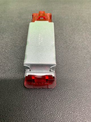 LUZ SEGURIDAD DE PUERTA PORSCHE CAYENNE