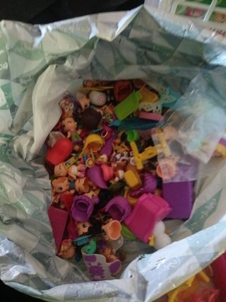 Lote de figuras y accesorios Pin y Pon