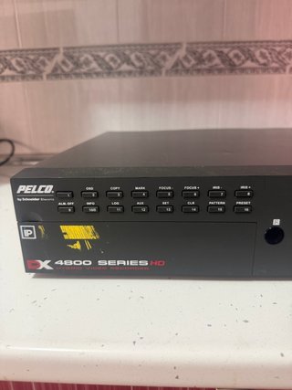 Grabador de Vídeo Híbrido Pelco DX4816HD