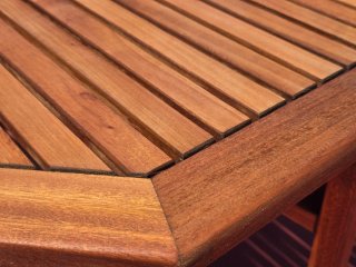 Mesa de teca octogonal exterior