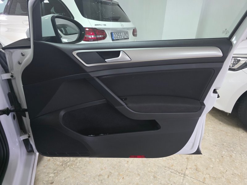Volkswagen Golf 2018, foto 18