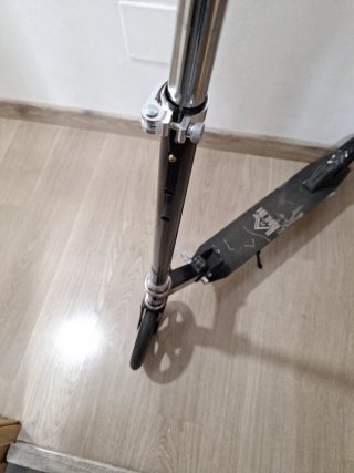 2 Patinetes Plegables.