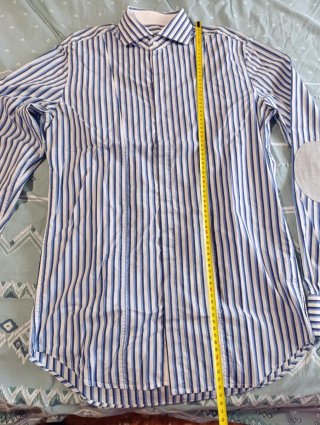 Camisa de vestir a rayas azul y blanca