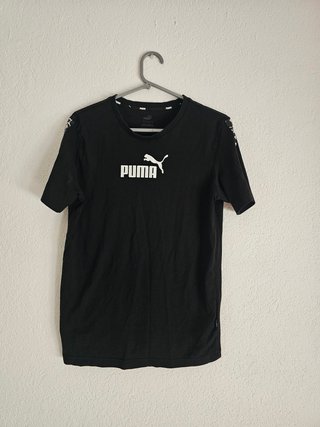 2xCamisetas Puma y Helly Hansen Negras