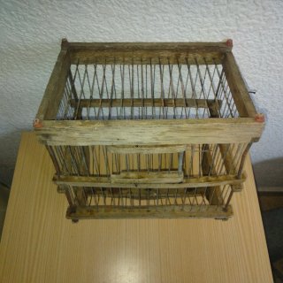 Jaula vintage de madera y metal