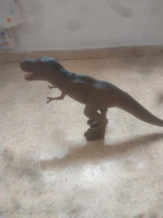 Figuras Spiderman y Dinosaurio