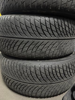 Neumáticos Invierno Michelin 245/50 R19