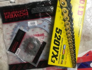Kit Transmisión D.I.D 520VX3 Cadena Corona Piñón
