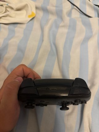Mando Pro Nintendo Switch + Cargador